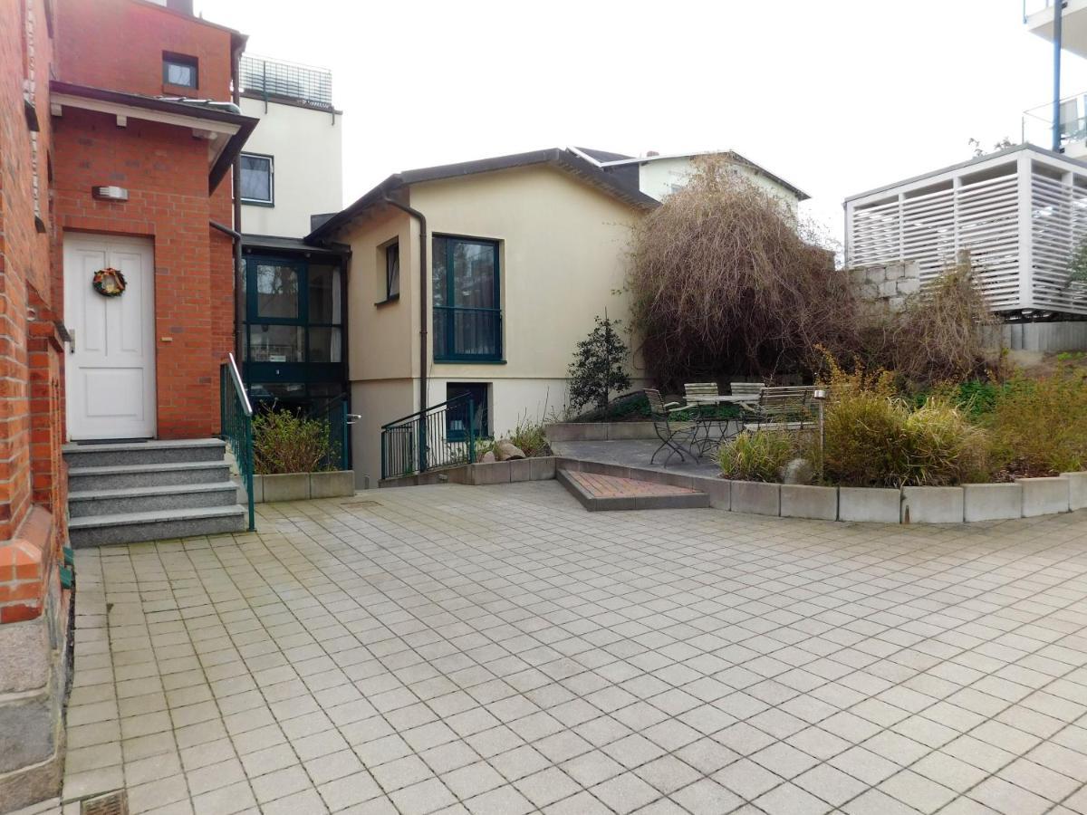Seelotsenstation Sassnitz Mit Hafenblick By Unsere Urlaubszeit Exterior photo